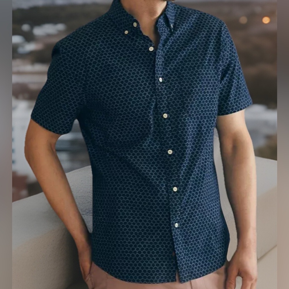 Faherty‎ Shirt Mens Small Blue Fish Scale Print Button Short Sleeve Stretch NWT